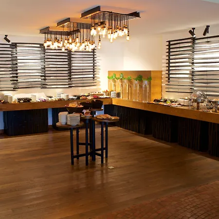 Ξενοδοχείο Grand De & Nucca