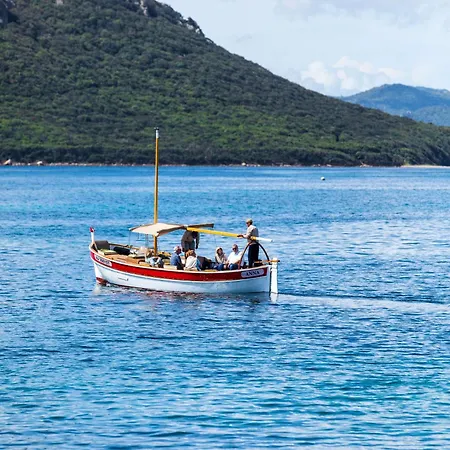 Grand De & Nucca Cala Rossa