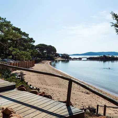 Grand De & Nucca Cala Rossa