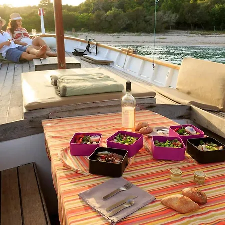 Grand De & Nucca فندق 5*