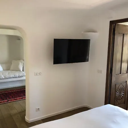 Ξενοδοχείο Grand De & Nucca
